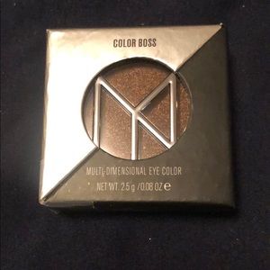 Il Makiage Color Boss Shadow - News Flash